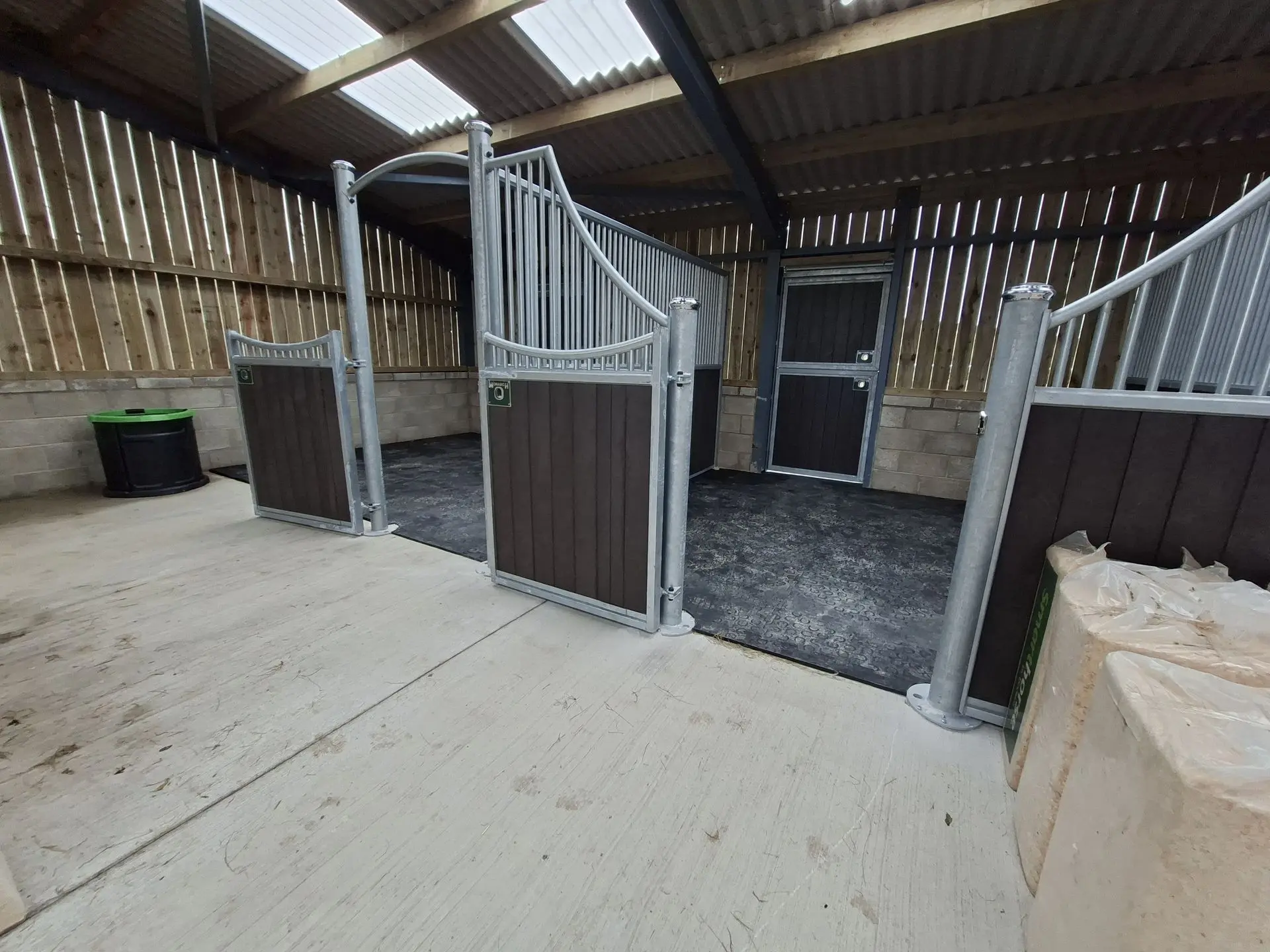 stable flooring Belmondo rubber
